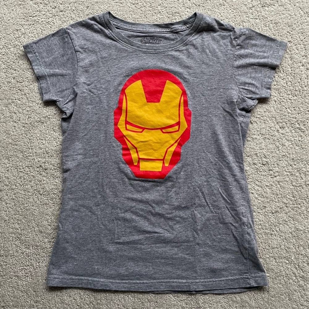 Women’s Iron Man Graphic T-Shirt / Size S
